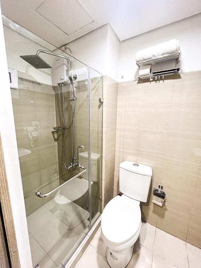 Sabina'S One Bedroom Condo At Shore Tower C 马尼拉 外观 照片